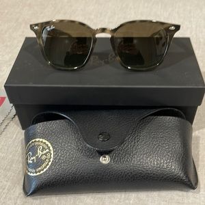 Ray Ban RB 4258 Sunglasses